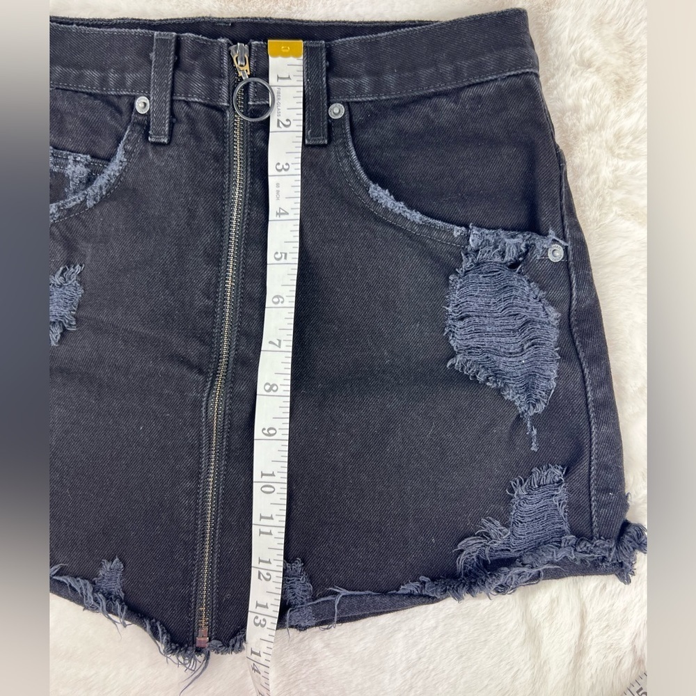 Carmar Los Angeles Black distressed Denim Zipper Skirt Size 27 - Picture 8 of 9
